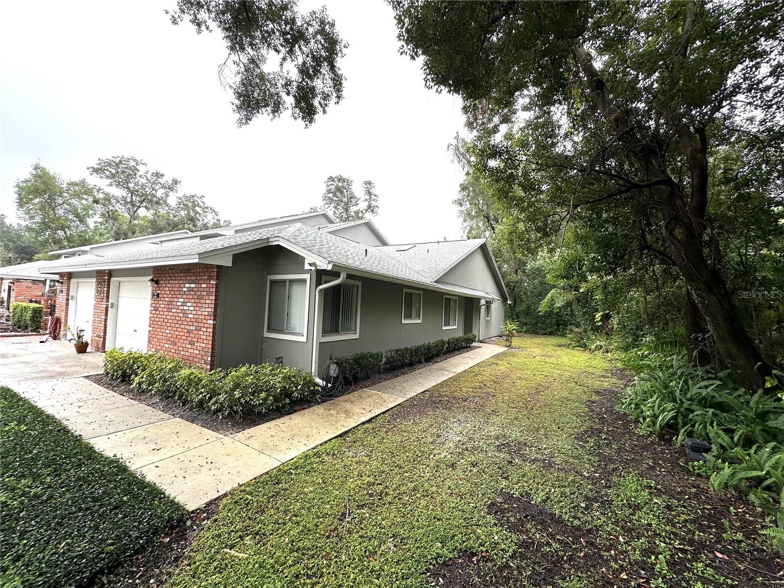 Property Photo: 525 Oak Terrace 121 FL 32701