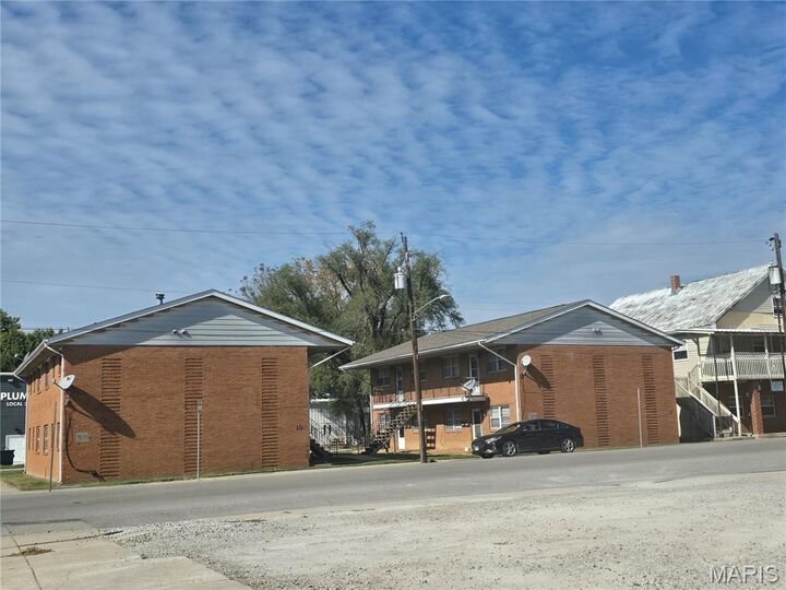 Property Photo: 19 S Long Street IL 62232