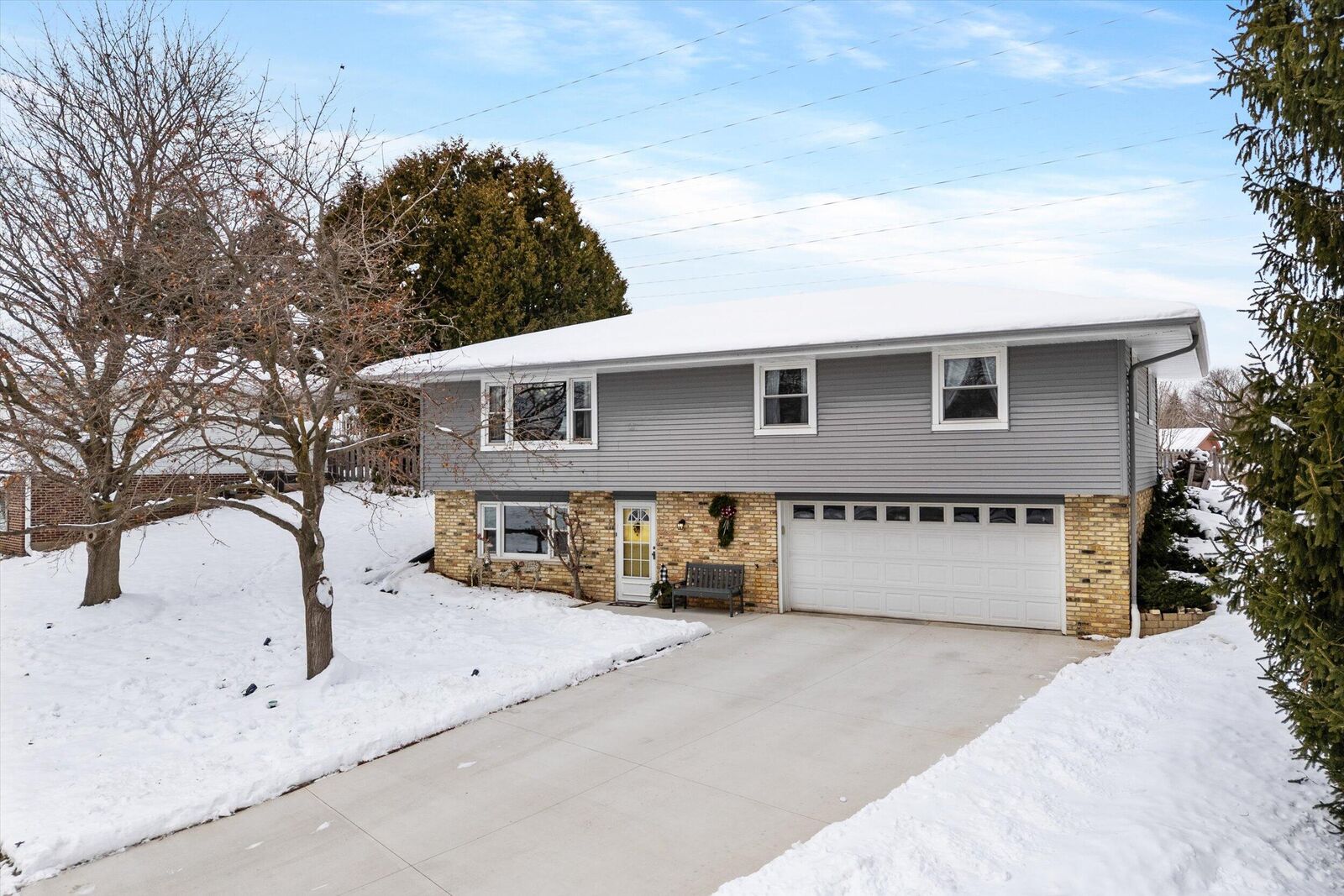 Property Photo: 500 Deer Pass Rd WI 53080