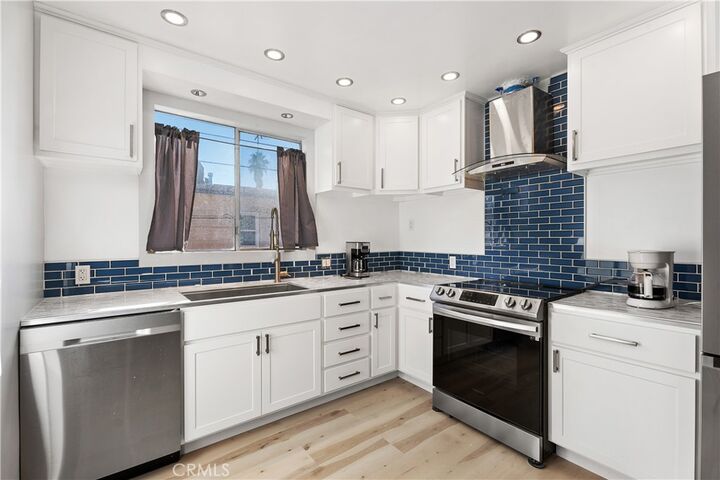 Property Photo:  527 Cedar 2E  CA 90802 