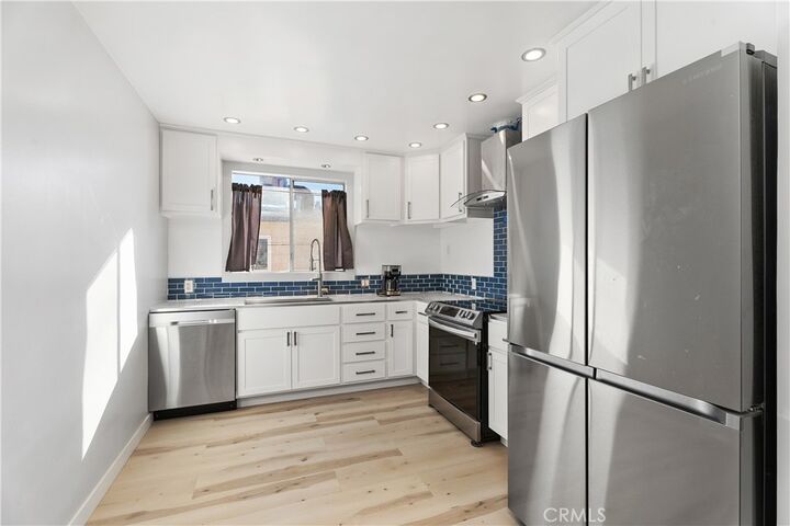 Property Photo:  527 Cedar 2E  CA 90802 
