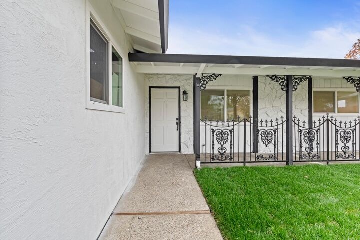 Property Photo: 2115 Valmora Drive CA 95210