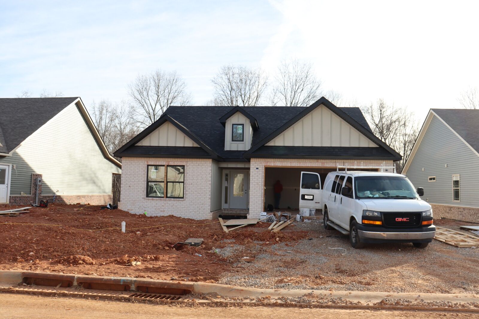 Property Photo:  609 Willow Park Dr  TN 37043 