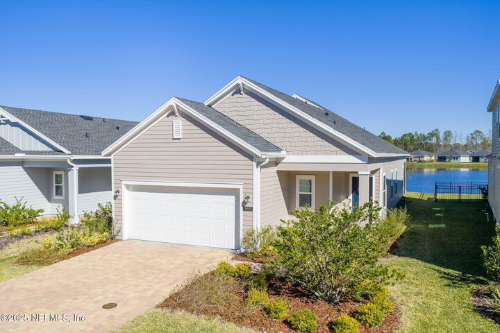 Property Photo: 552 Lake Sinclair Street FL 32084