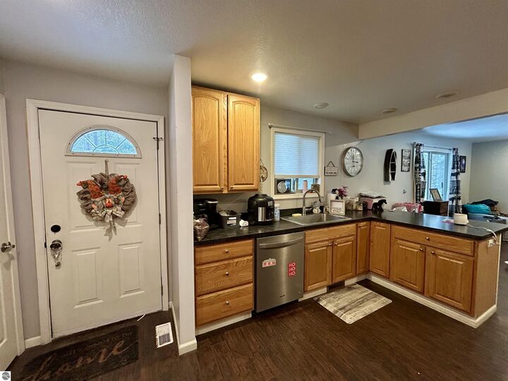 Property Photo: 7467 E Higgins Lake Drive MI 48653