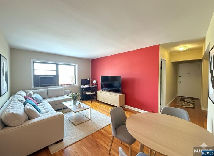 Property Photo:  3091 Edwin 4G  NJ 07024 