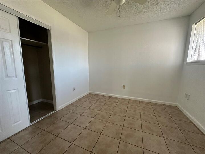 Property Photo:  2125 Edenborn Avenue  LA 70001 