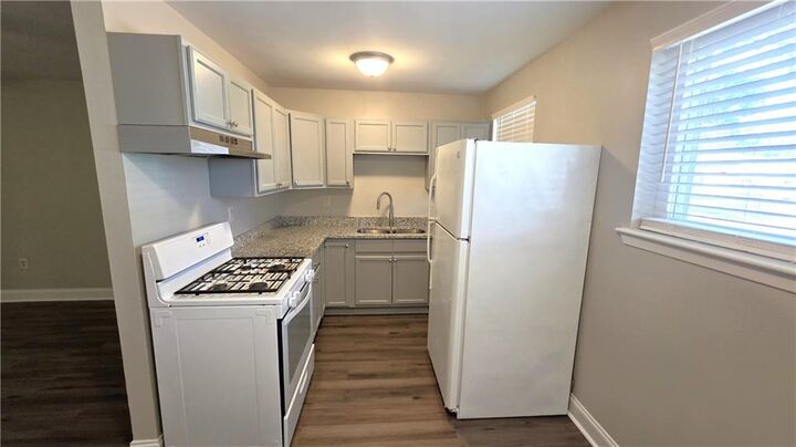 Property Photo: 215 Ave A LA 70037