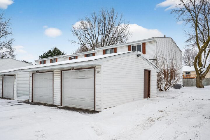 Property Photo: 842 Woodgate Drive 211 MN 55127