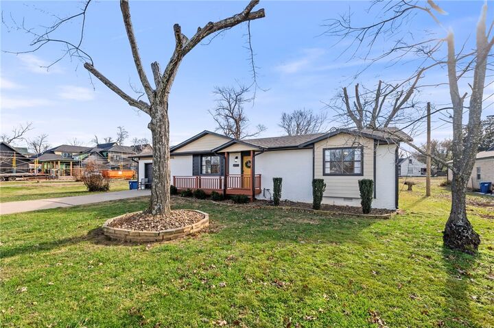 Property Photo: 803 NW 2nd AR 72712