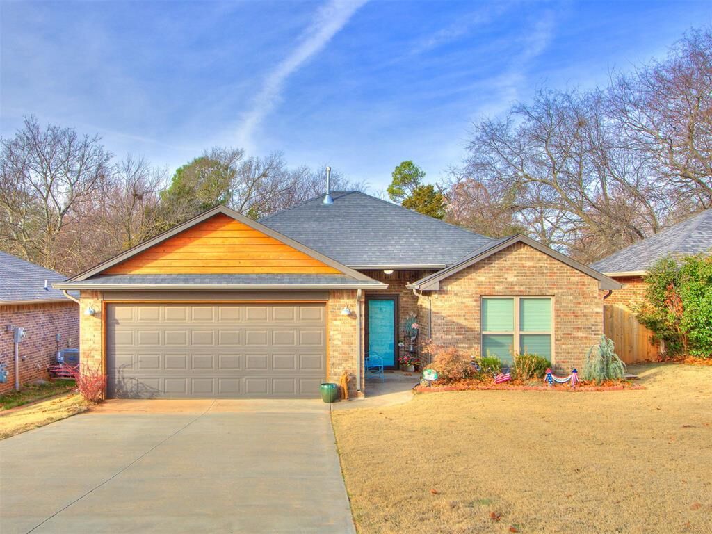 Property Photo: 210 S 7th Street OK 73068