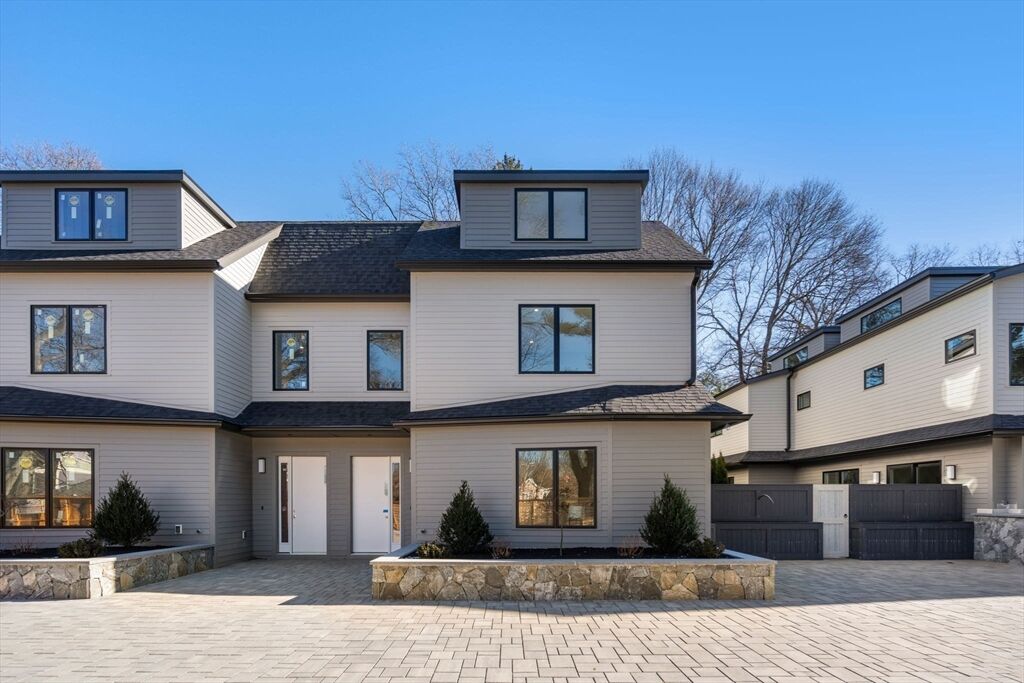 Property Photo:  956 Walnut St 5  MA 02461 