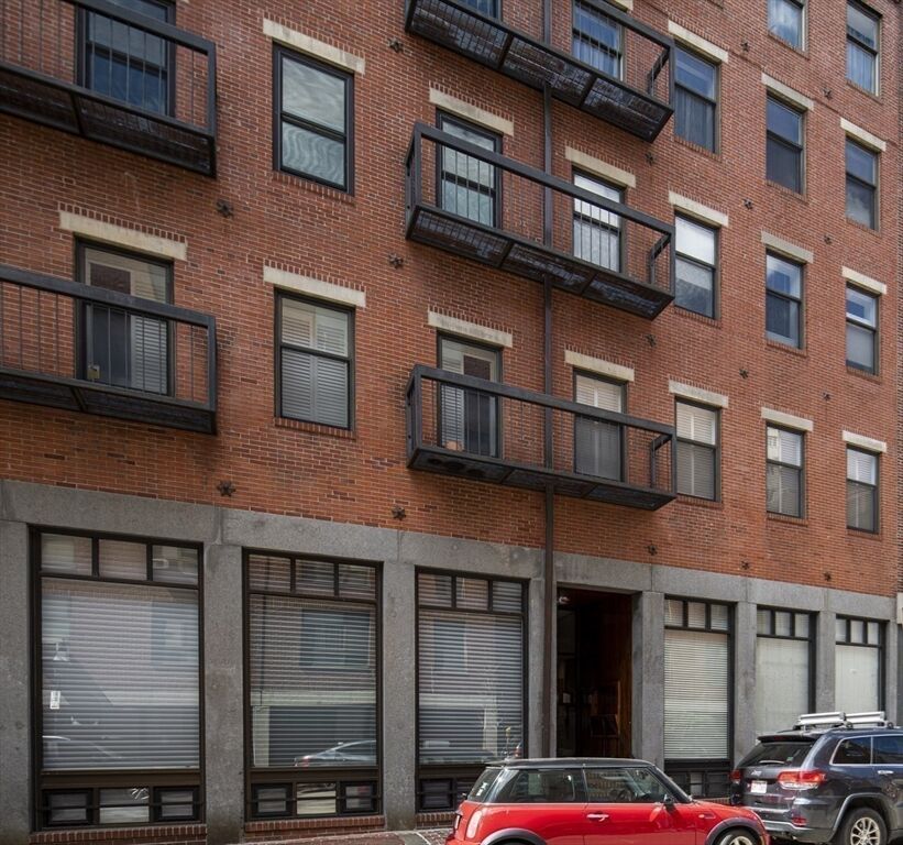 Property Photo: 130 Fulton 7 MA 02109