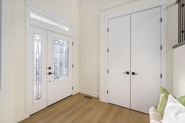 Property Photo: 804 Lakewood Circle AB T0J 1Y0