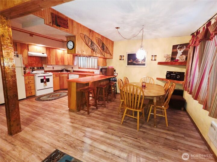 Property Photo:  61515  Highway 204  OR 97886 