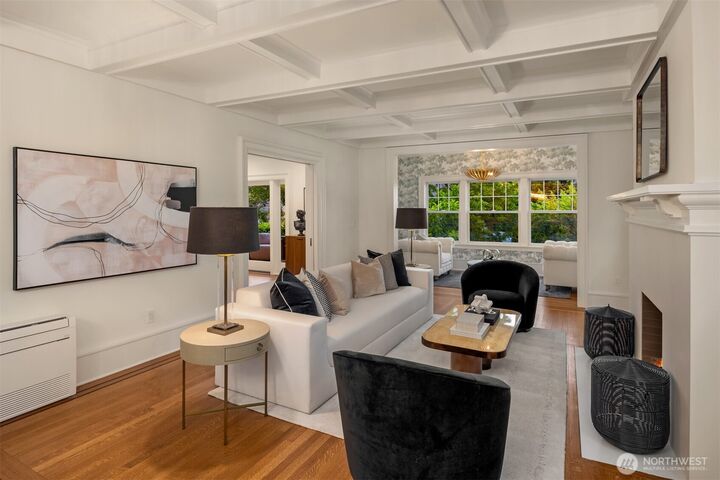 Property Photo:  740  22nd Avenue E  WA 98112 