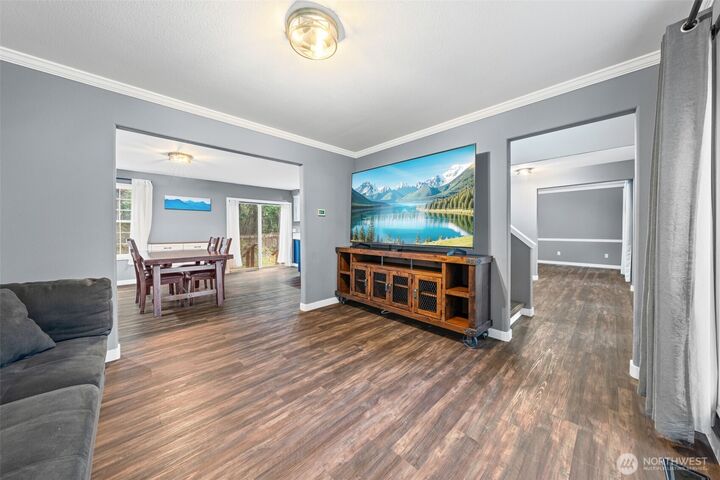 Property Photo: 22810 56th Avenue E WA 98387