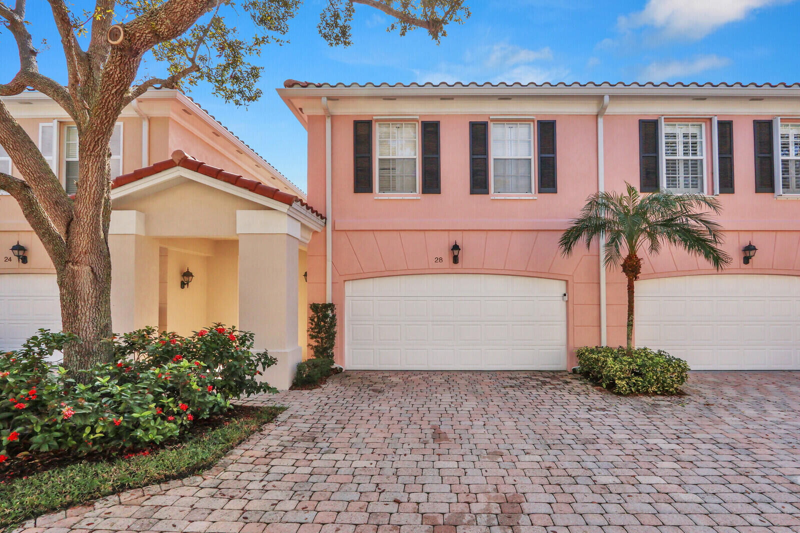 Property Photo:  28 Live Oak Circle  FL 33469 