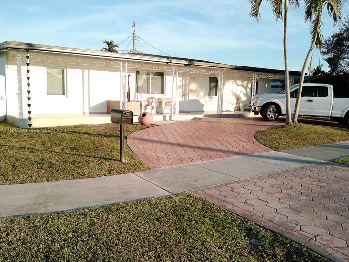 Property Photo:  4805 SW 112th Ave  FL 33165 