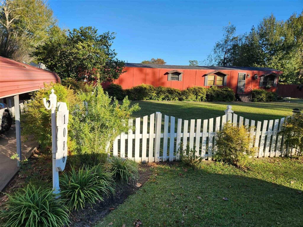 Property Photo:  1086 Bond Road  LA 70611 