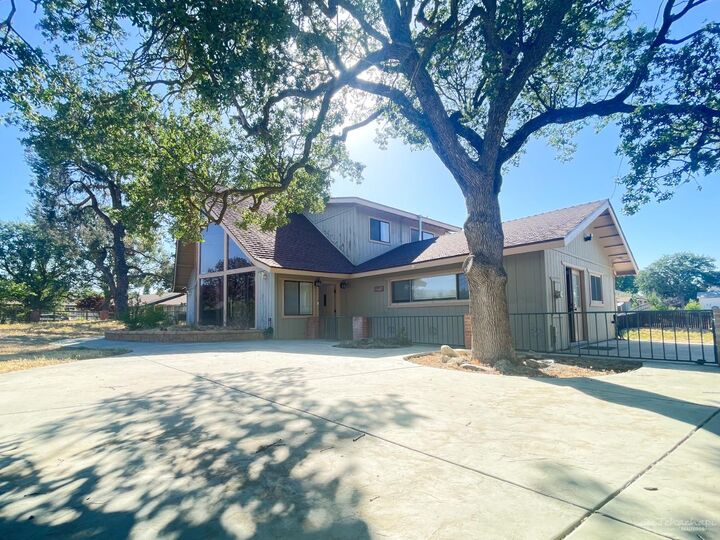 Property Photo:  22711 Jerry Drive  CA 93561 
