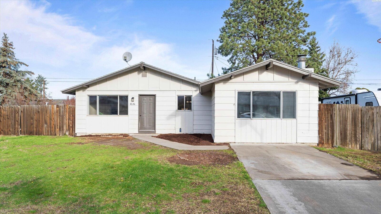 Property Photo:  5026 W 4th Pl  WA 99336 