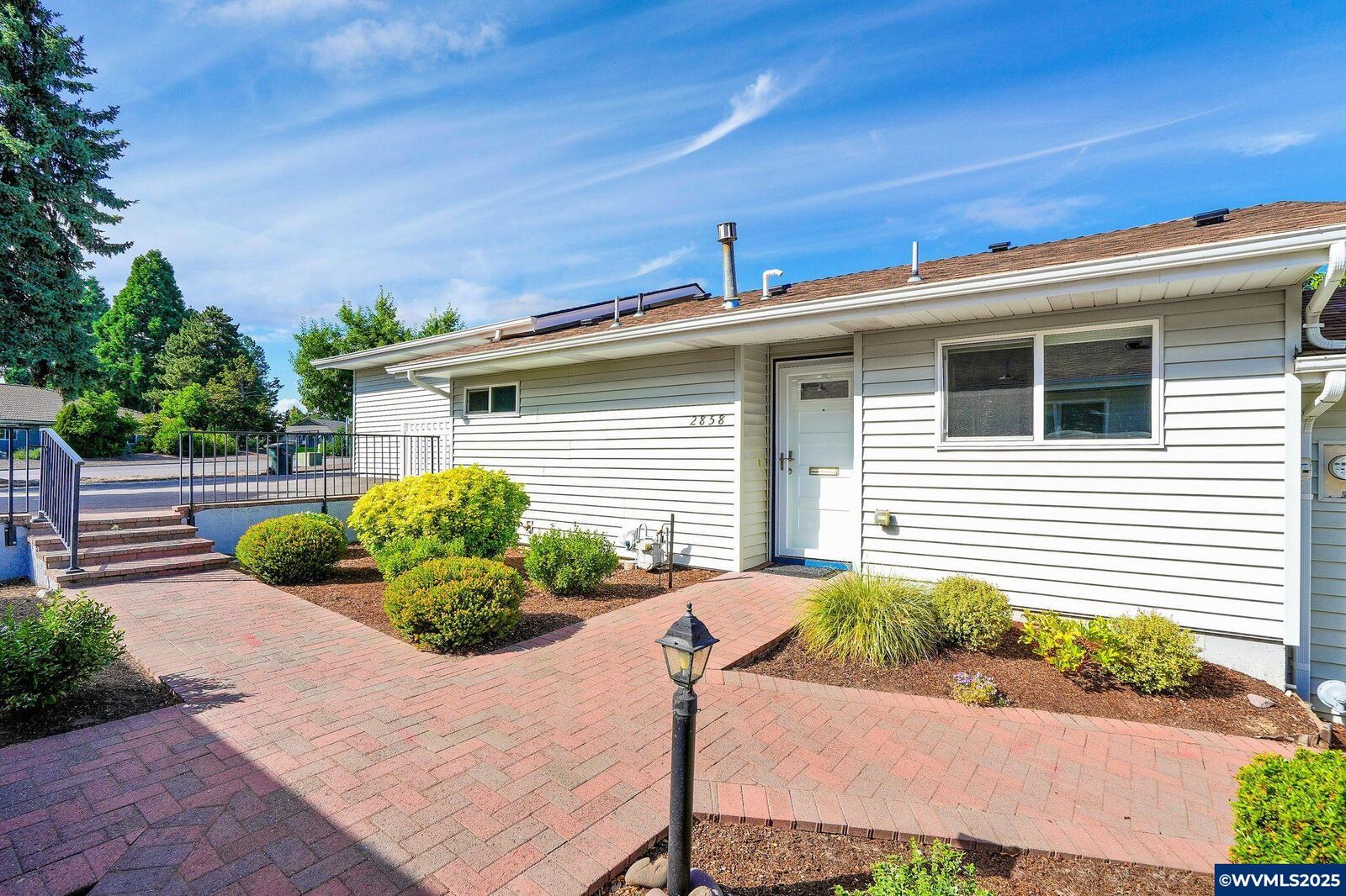 Property Photo:  2858 Oakcrest Dr NW  OR 97304 