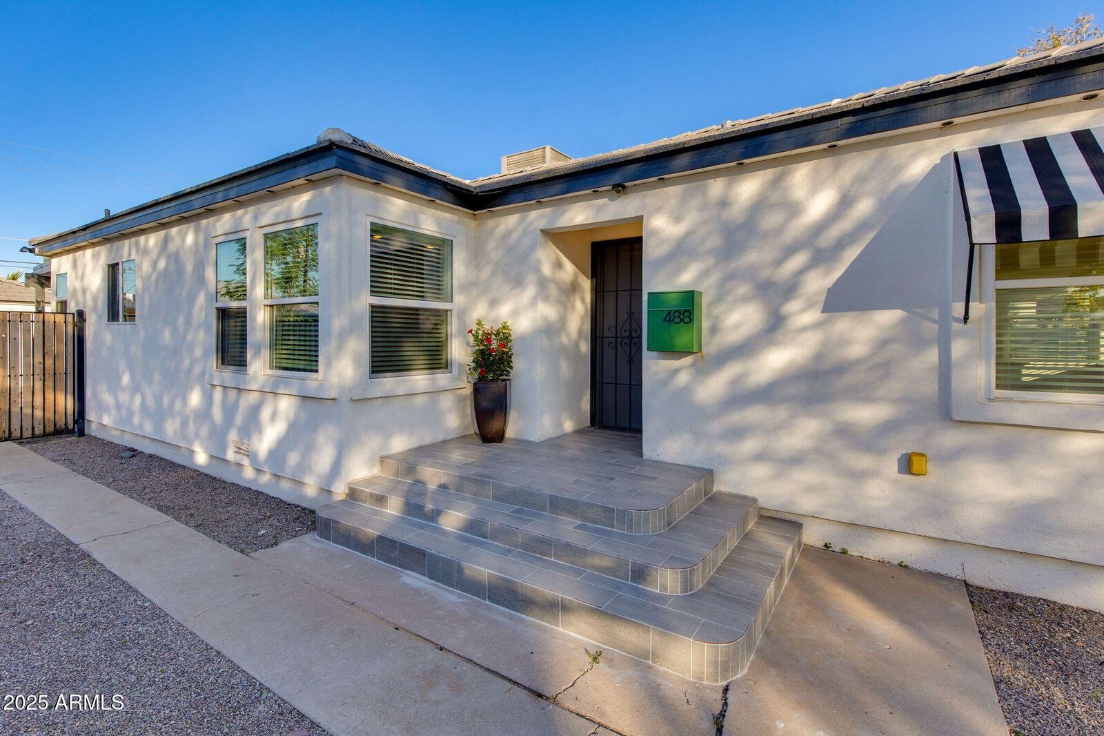 Property Photo:  488 N Washington Street  AZ 85225 