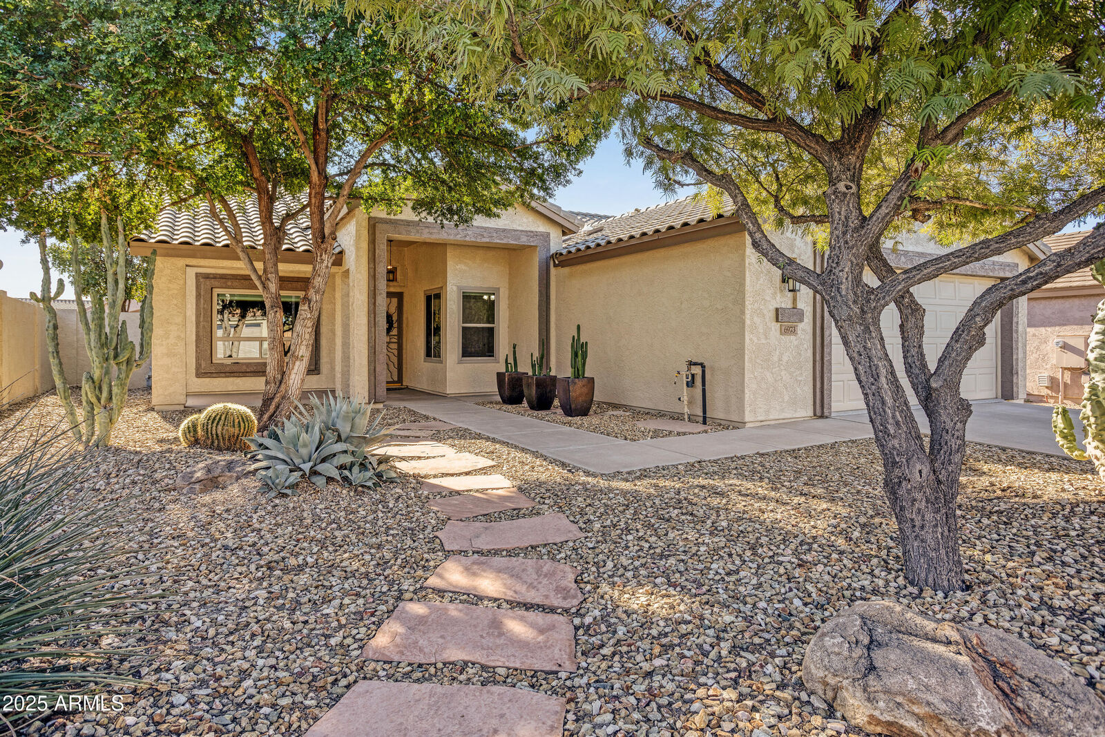 Property Photo:  6973 E Hacienda La Noria Lane  AZ 85118 
