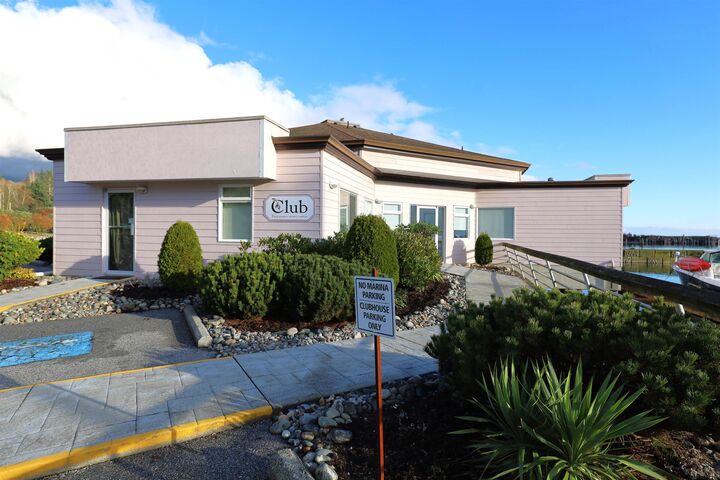 Property Photo: 1585 Field Road 312 BC V7Z 0H1