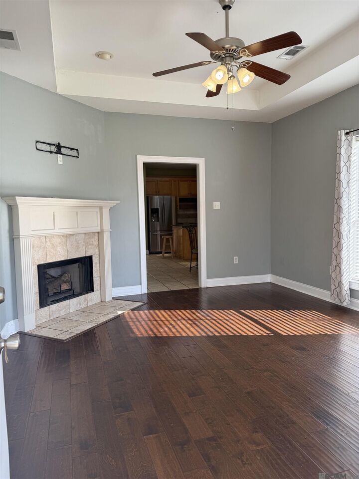 Property Photo:  1258 Foxlane Dr  LA 70819 