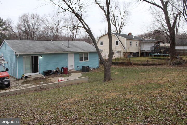 Property Photo:  4611 Kenwood Drive  VA 22193 