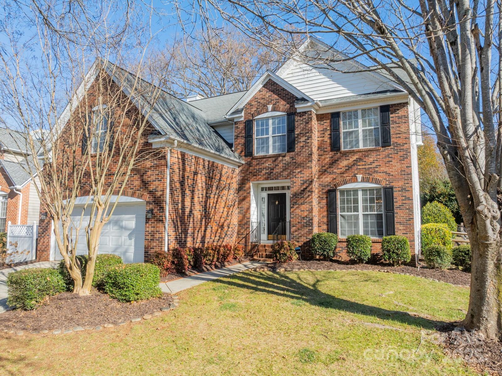 Property Photo: 16104 Hollingbourne Road NC 28078