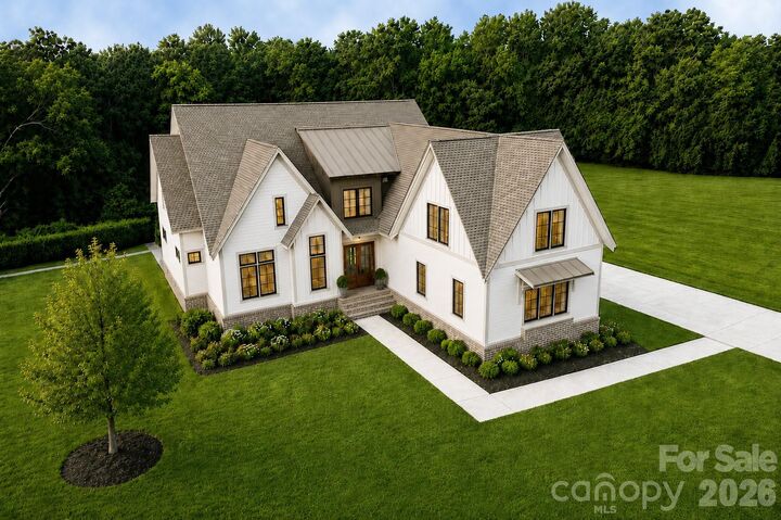 Property Photo: 2073 Holbrook Road SC 29715