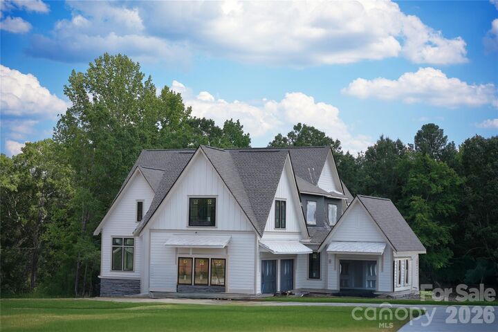 Property Photo: 2073 Holbrook Road SC 29715