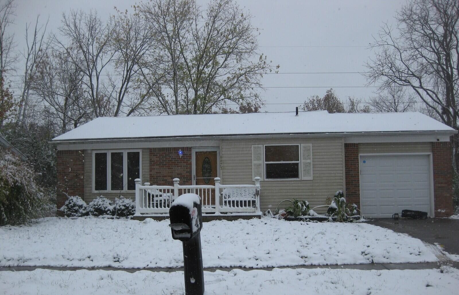 Property Photo:  8873 Canoe Drive  OH 43119 