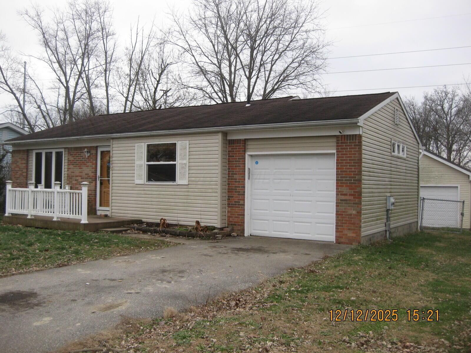 Property Photo: 8873 Canoe Drive OH 43119