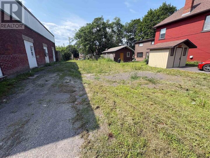 Property Photo: 126 West Elgin Street West ON K7S 1N8