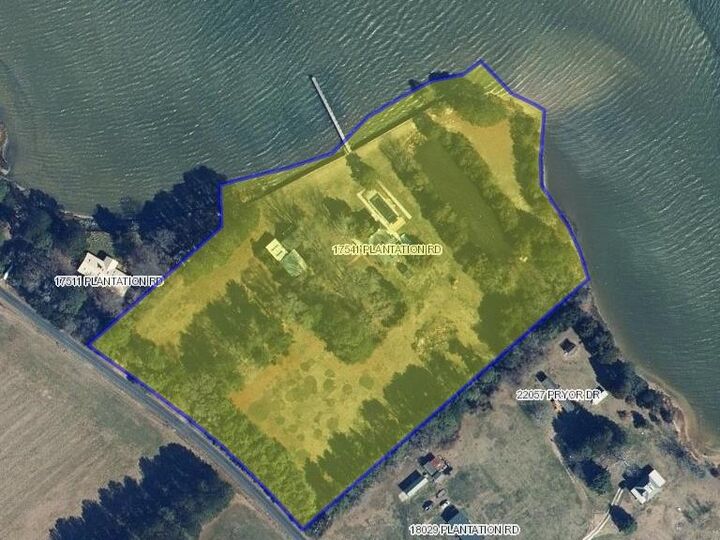 Property Photo:  17541 Plantation Rd  VA 23417 