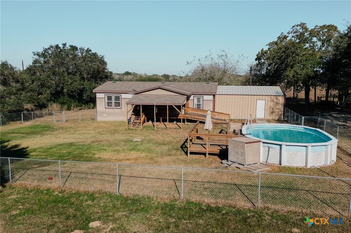 Property Photo:  602 Thomaston River Road  TX 77954 