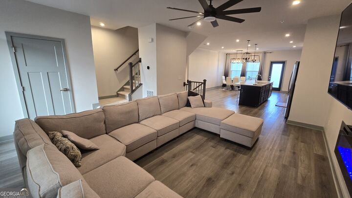 Property Photo:  115 Climbing Ivy Circle  GA 30214 