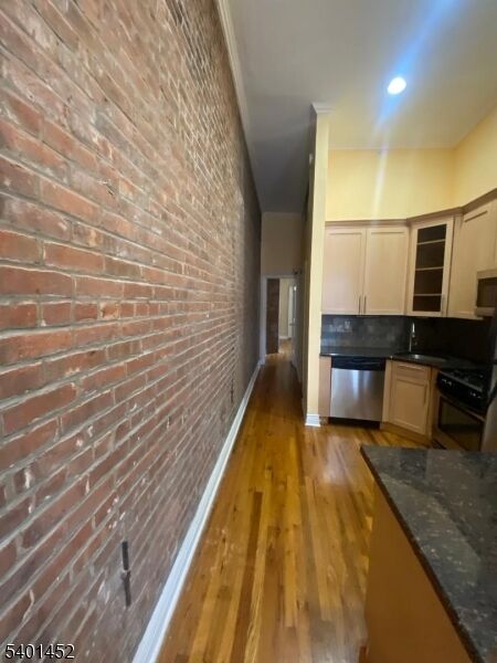 Property Photo: 208 Washington St 4A NJ 07302