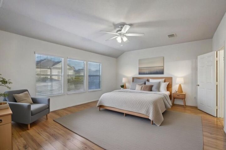 Property Photo:  1719 Redwing Pines Drive  TX 77009 