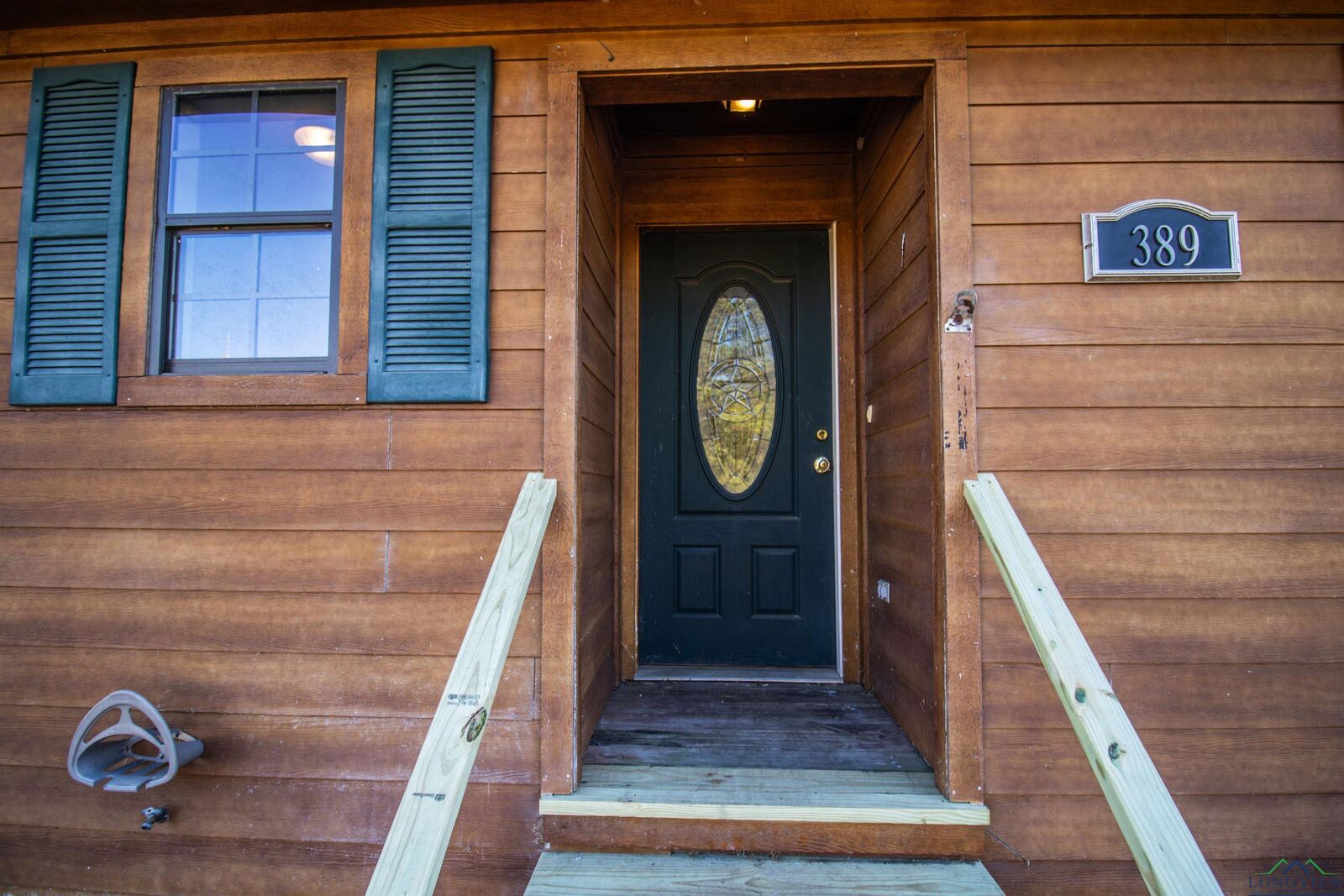 Property Photo:  389 W School Ave  TX 75692 