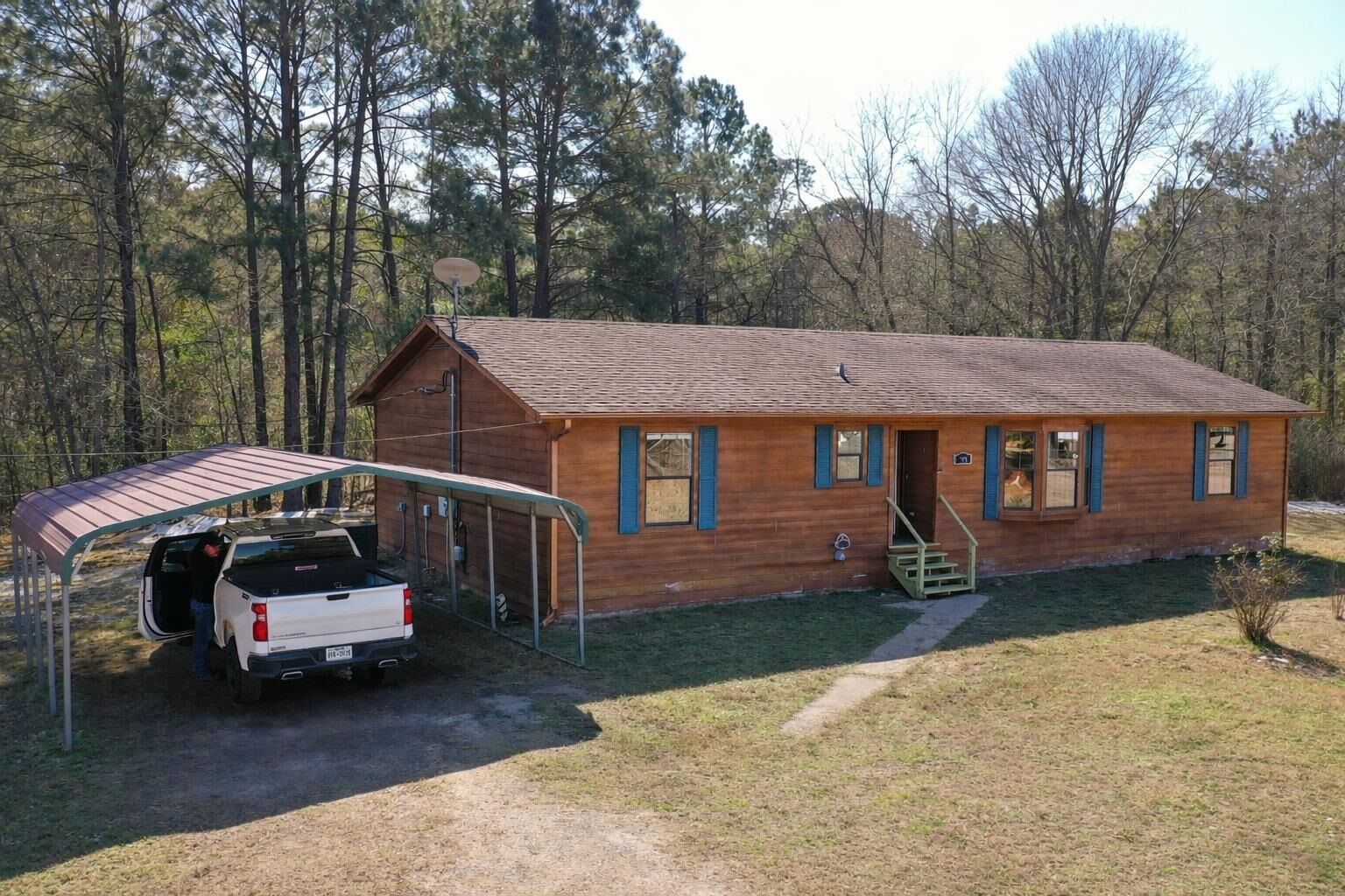 Property Photo:  389 W School Ave  TX 75692 