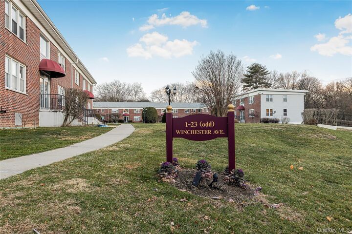 Property Photo:  15 Winchester Avenue 1B  NY 10710 