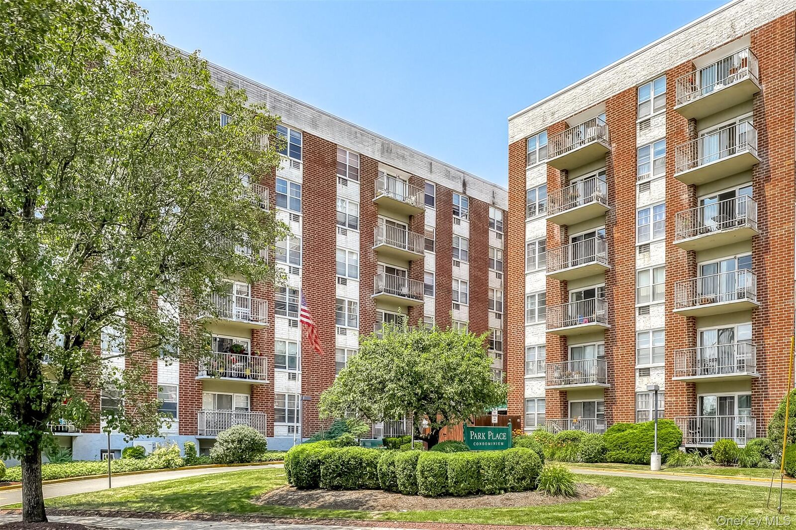 Property Photo: 35 Park Avenue 3L NY 10901