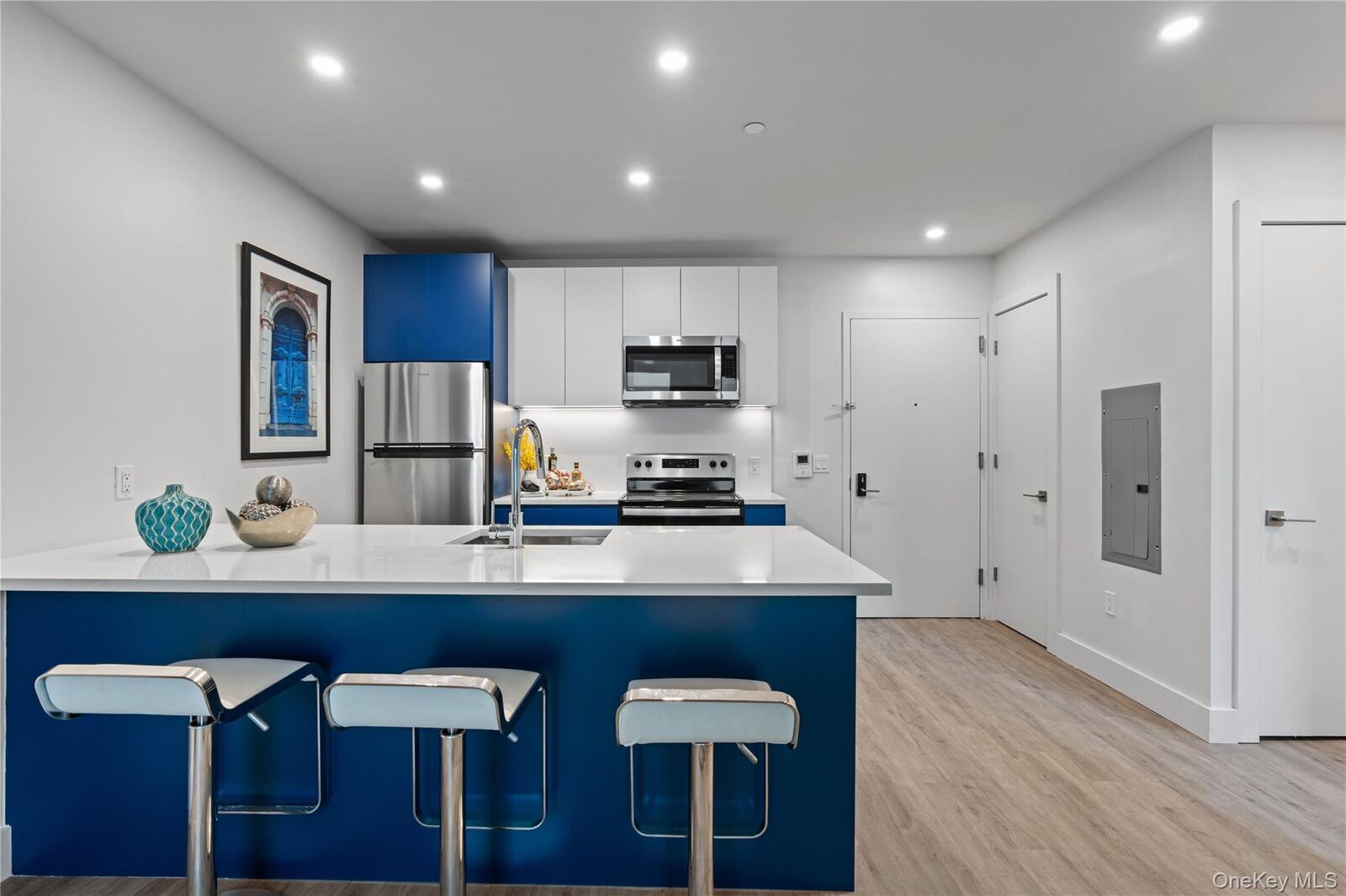 Property Photo:  40 Westchester Place 602  NY 10801 