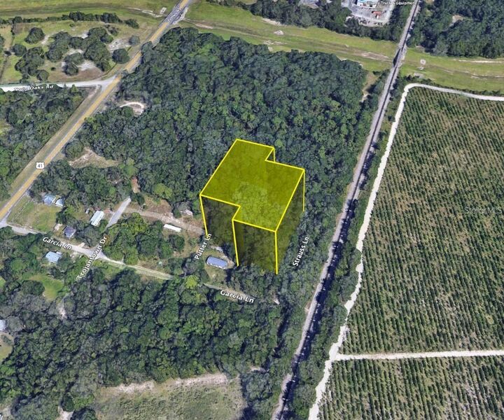 Property Photo: 17314 Putter Lane FL 34610