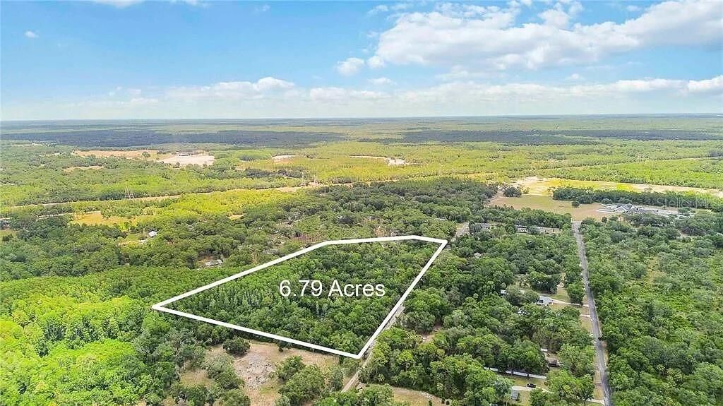 Property Photo: 5018 N Andri Drive FL 34428